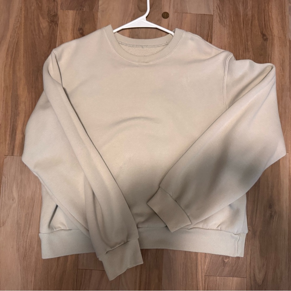 Abercrombie & Fitch women’s Beige Crewneck Sweater